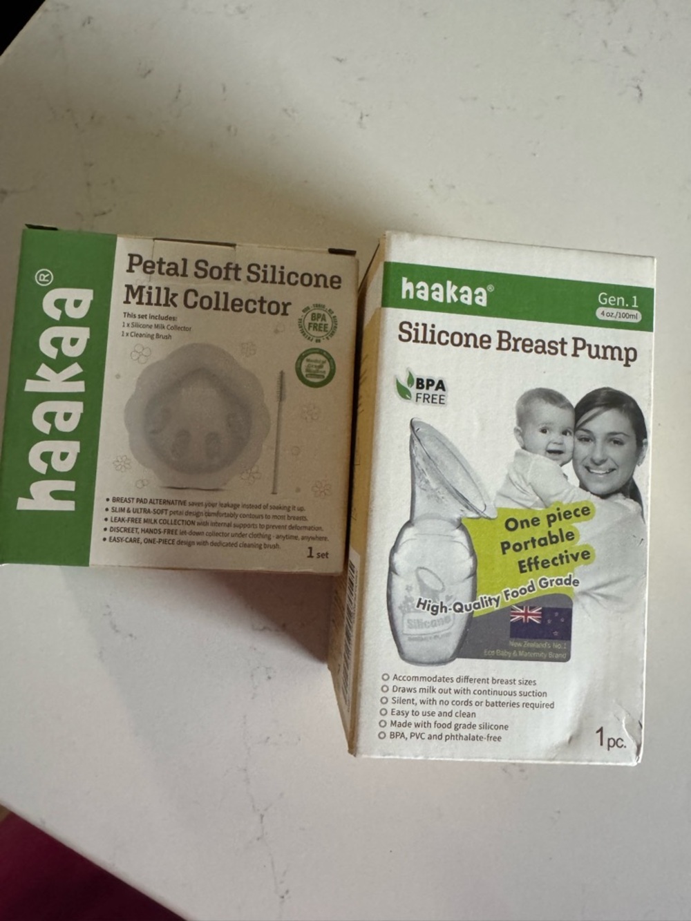 Aakaa White Reusable Silicone Breastmilk Collector
